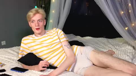 Snapshot of hunterrxxxhunter chatting on November 14, 3:33 pm Hunter online show from November 14, 3:33 pm