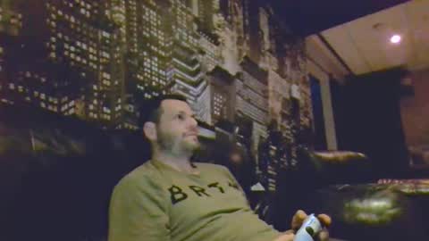 Snapshot of hurley7890 chatting on May 27, 1:57 am hurley7890 online show from May 27, 1:57 am