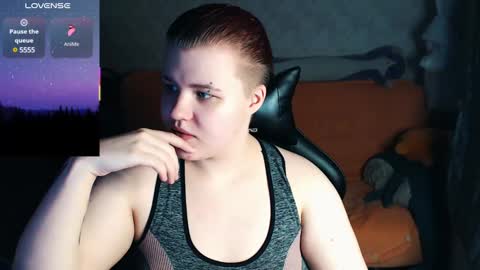 Snapshot of husk_ryan chatting on January 28, 7:32 pm Ryan online show from January 28, 7:32 pm