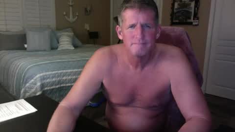 hvacstud4 online show from December 1, 12:48 am