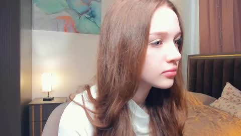 Snapshot of hwadwellingham chatting on April 11, 7:45 am Lily online show from April 11, 7:45 am
