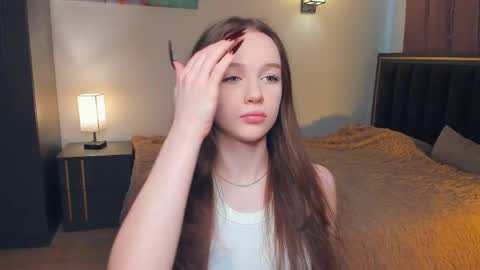 Snapshot of hwadwellingham chatting on April 13, 7:03 am Lily online show from April 13, 7:03 am