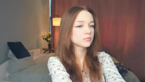 Snapshot of hwadwellingham chatting on May 29, 7:17 am Lily online show from May 29, 7:17 am