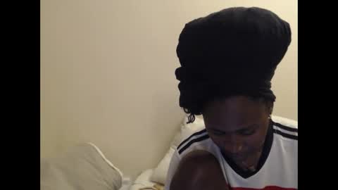 hyacinth_b online show from June 7, 6:39 am