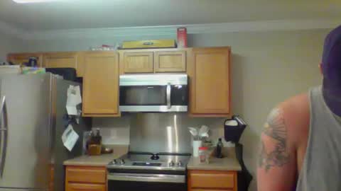 Snapshot of hydro9421 chatting on October 29, 12:02 am hydro9421 online show from October 29, 12:02 am