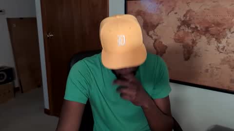 Snapshot of hydroblack chatting on February 26, 4:00 am HydroBlack online show from February 26, 4:00 am