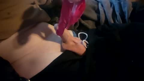 Snapshot of hypn0tiz3d chatting on March 27, 2:17 pm TeamCheamCreems online show from March 27, 2:17 pm