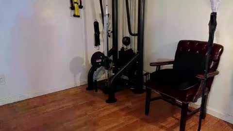 Mr. Frost online show from January 4, 7:02 pm