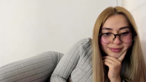 Snapshot of hyunjooo chatting on October 2, 8:27 pm Hyun Joo online show from October 2, 8:27 pm