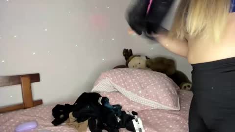 Snapshot of hyunjooo chatting on February 6, 10:35 pm Hyun Joo online show from February 6, 10:35 pm