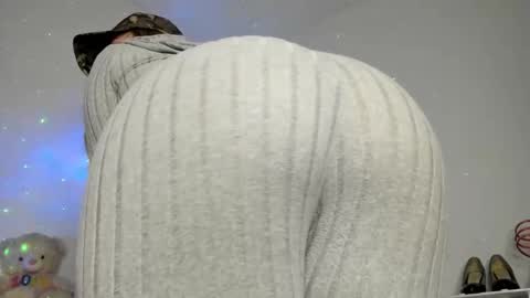 Snapshot of hyunjooo chatting on February 27, 7:36 pm Hyun Joo online show from February 27, 7:36 pm