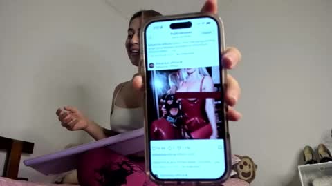 Snapshot of hyunjooo chatting on March 10, 10:04 pm Hyun Joo online show from March 10, 10:04 pm