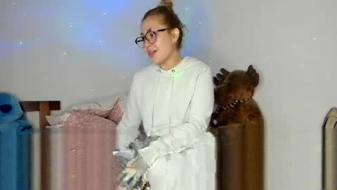 Hyun Joo online show from April 23, 12:12 am