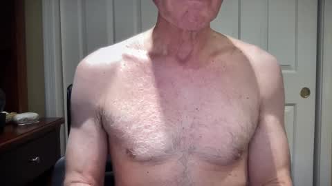 Snapshot of i8bgcq chatting on December 4, 5:22 pm The Talented Mr. DILFy online show from December 4, 5:22 pm