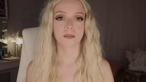 Snapshot of i__am_joss chatting on July 19, 12:03 am Joselle online show from July 19, 12:03 am