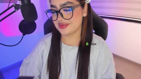 Snapshot of i_am_ari chatting on February 21, 2:12 am Ari online show from February 21, 2:12 am