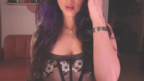 Lana Banana online show from April 9, 1:27 am