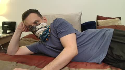 i o ro online show from March 14, 2:39 am