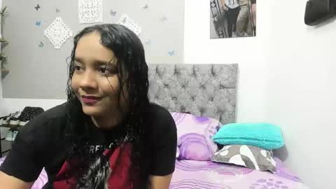 Snapshot of iam_mai chatting on March 12, 3:35 am iam_mai online show from March 12, 3:35 am