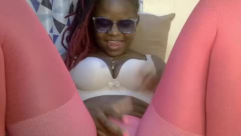 Snapshot of iam_nisa chatting on July 7, 9:52 pm iam_nisa online show from July 7, 9:52 pm