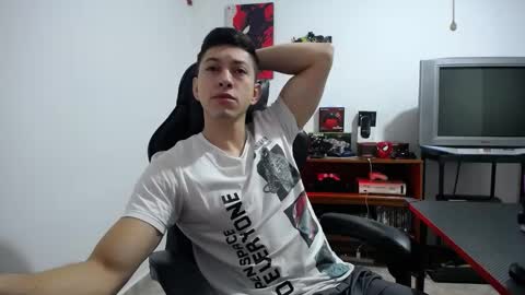 iam_yourbabyprincess_xd online show from October 10, 5:28 am