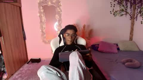 Snapshot of iamandrey_ chatting on June 8, 12:14 am iamandrey_ online show from June 8, 12:14 am