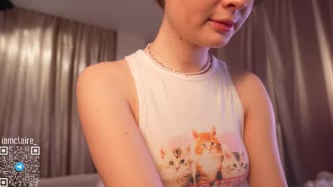 Snapshot of iamclaire_ chatting on February 16, 4:42 pm Claire online show from February 16, 4:42 pm