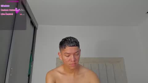 Juliiiiian online show from February 6, 11:02 am