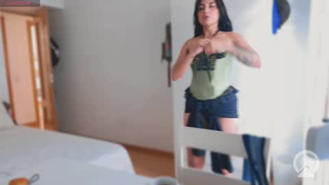 Snapshot of iamjulietaaa chatting on June 8, 4:40 pm Julieta online show from June 8, 4:40 pm