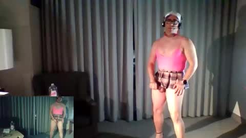 Snapshot of iamlistening chatting on June 9, 3:07 am sissy slut online show from June 9, 3:07 am