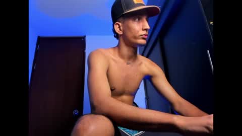 Snapshot of iamricardo_x chatting on July 2, 6:08 am iamricardo_x online show from July 2, 6:08 am