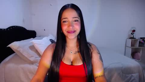 Snapshot of iamroxanne chatting on October 4, 7:50 am Camila online show from October 4, 7:50 am