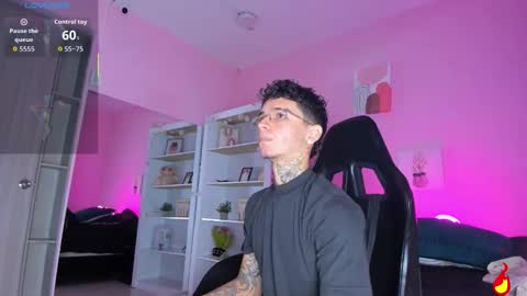 IAN CASTILLO online show from October 31, 11:11 am