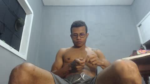 Snapshot of ian_tuner chatting on January 5, 7:17 pm ian_tuner online show from January 5, 7:17 pm