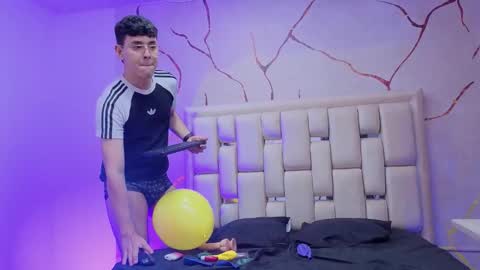 Ian  online show from March 14, 9:53 pm