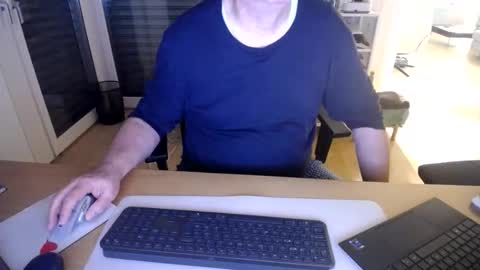 iandy12 online show from March 2, 11:00 pm