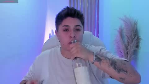 Snapshot of iangilbert_ chatting on January 17, 10:24 pm Ian FTM online show from January 17, 10:24 pm