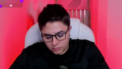 Snapshot of iangilbert_ chatting on February 12, 8:48 pm Ian FTM online show from February 12, 8:48 pm