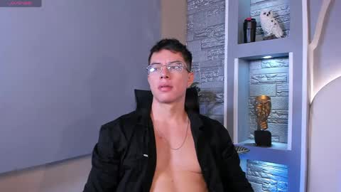 Snapshot of ianmancini chatting on May 29, 12:36 pm ianmancini online show from May 29, 12:36 pm