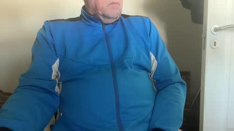 Snapshot of iaws61 chatting on April 20, 8:06 am iaws61 online show from April 20, 8:06 am
