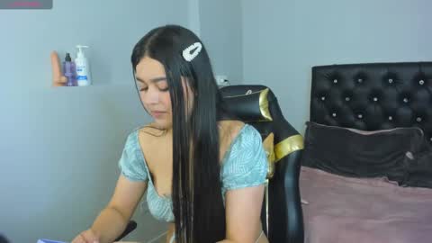 Snapshot of ibby_gap chatting on November 19, 11:54 am Isabella online show from November 19, 11:54 am