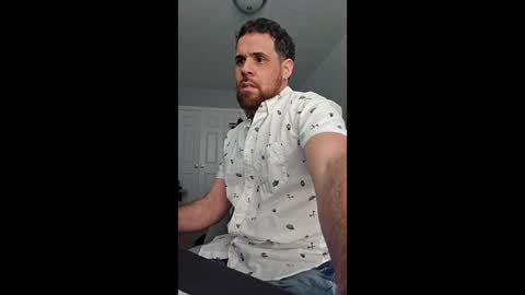 Snapshot of icarra413 chatting on June 10, 8:08 pm icarra413 online show from June 10, 8:08 pm