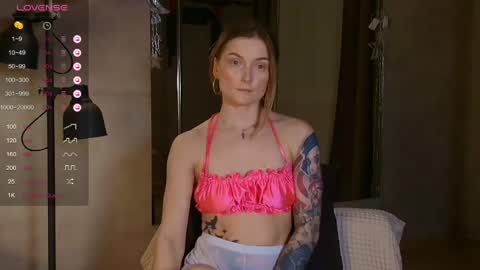 Snapshot of ice_ba_by chatting on May 13, 9:22 pm Milena online show from May 13, 9:22 pm