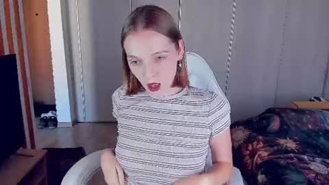 Snapshot of ice_pixie chatting on July 5, 2:57 pm Nana online show from July 5, 2:57 pm