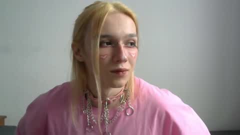 Jade online show from April 9, 11:26 am