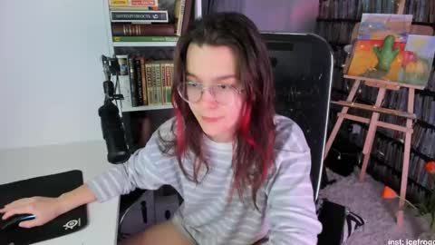 Julia online show from March 7, 9:59 pm