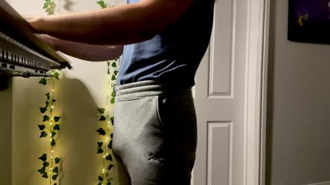 Snapshot of icekingken chatting on December 17, 5:36 pm Ken online show from December 17, 5:36 pm