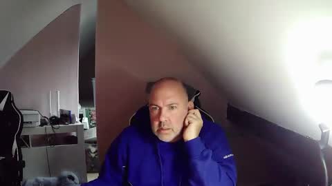 iceoli123 online show from October 22, 2:50 pm