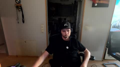 ich7722 online show from April 8, 1:55 pm