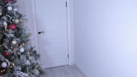 Hitomi   online show from January 2, 9:11 am